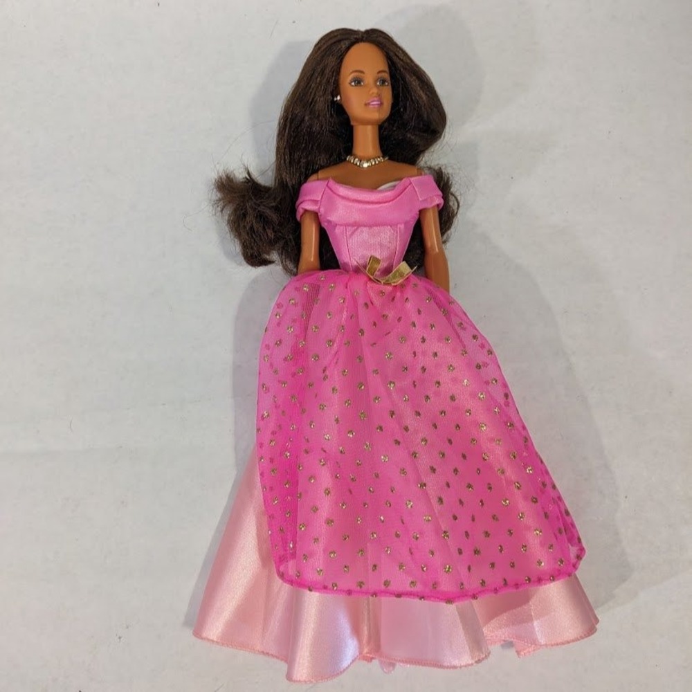 Vintage 1998 Royal Princess Barbie Pink Dress Gold Dots Brunette Mattell